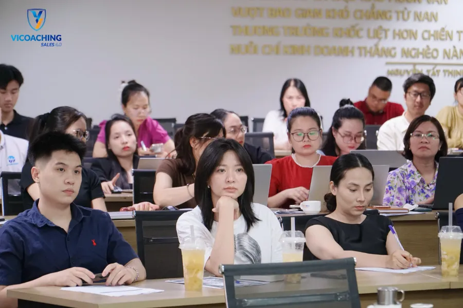 Hội thảo ứng dụng mô hình Sales công nghệ