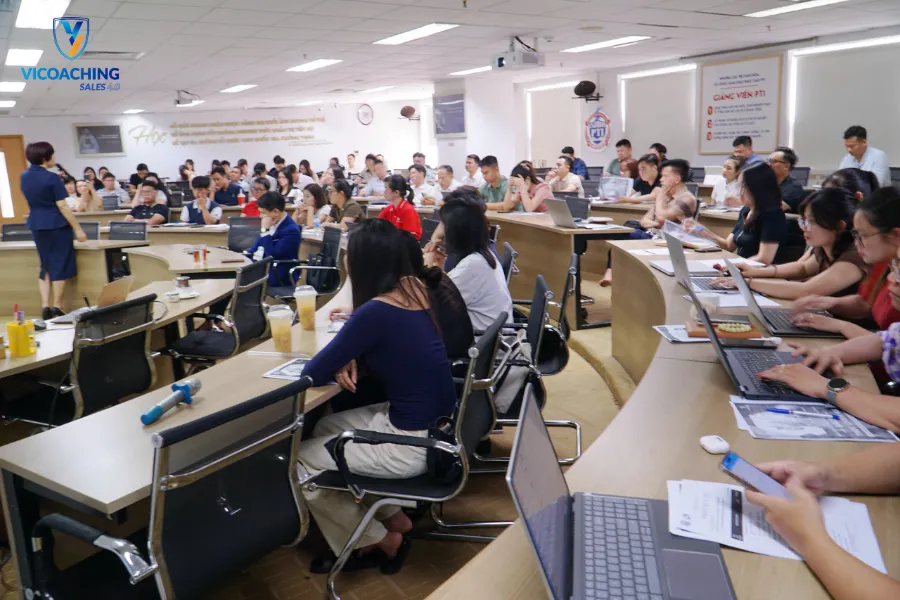 Hội thảo ứng dụng mô hình Sales công nghệ