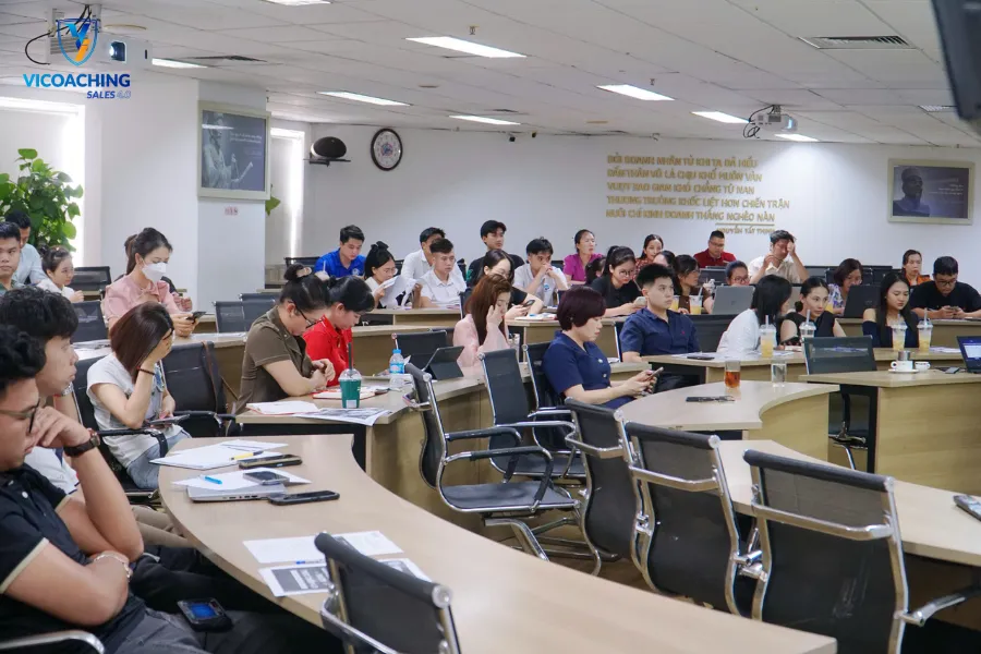 Hội thảo ứng dụng mô hình Sales công nghệ